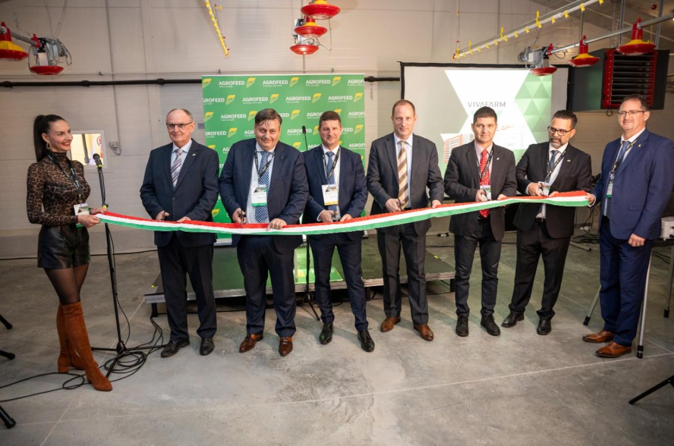 A jövő takarmánya a jelenben tesztelve! - Baromfi Mintatelep és Látogatóközpont átadó