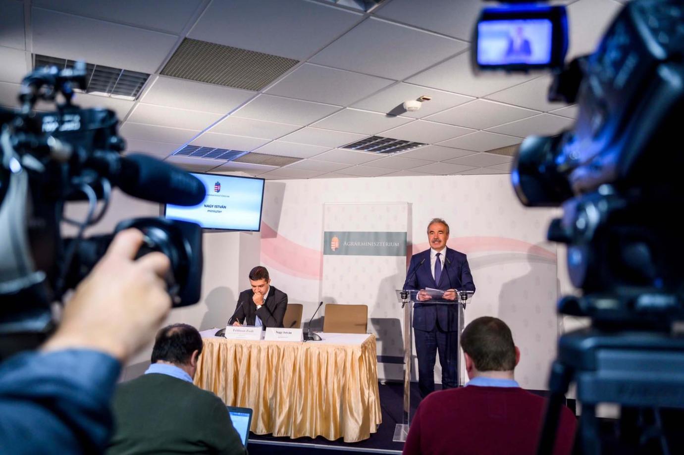 AM: Mai nappal indul az uniós közvetlen támogatások emelt összegű előlegfizetése