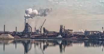 Támadások kereszttüzében - Miért kellene az állattenyésztésnek fizetnie a más iparágak által okozott szennyezésért?