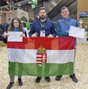 VÁCI DIÁK EURÓPA „TETEJÉN”! - 2024-ben magyar győzelem a párizsi Szarvasmarha Nemzetközi Küllemi Bírálati Versenyen