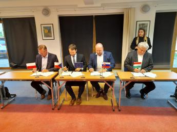 A V4 agrárkamarái „Termőföldtől az asztalig” stratégia felülvizsgálatára szólították fel az Európai Bizottságot